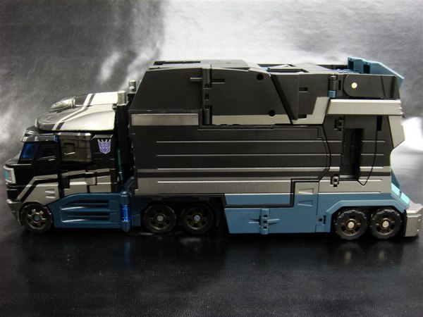 Shadow Commander Ultra Magnus  (34 of 40)